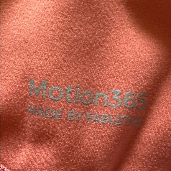 Fabletics Trinity - Picture 8 of 12